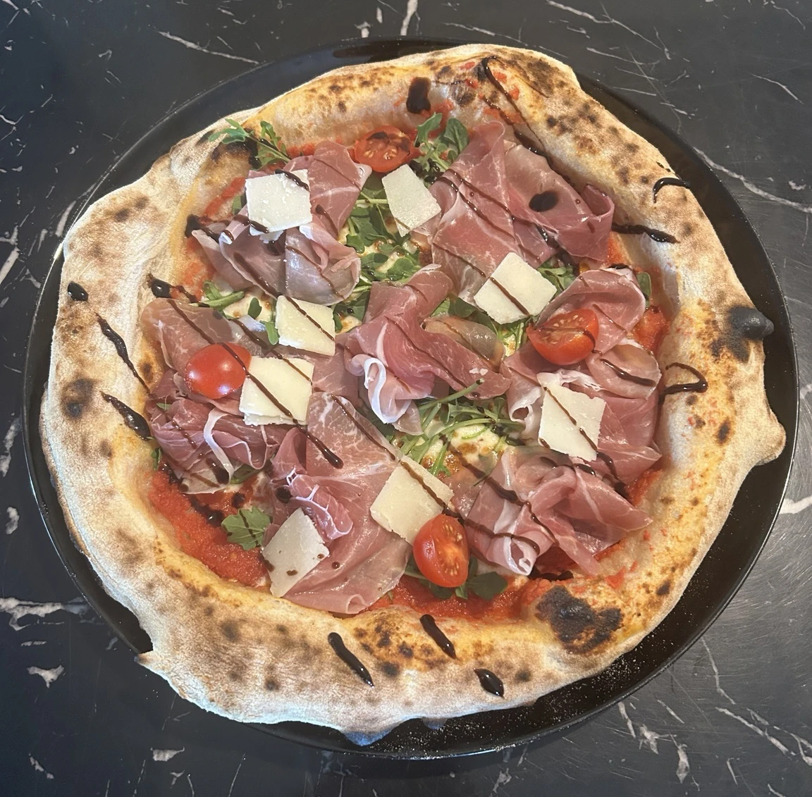 Crudo — photo originale